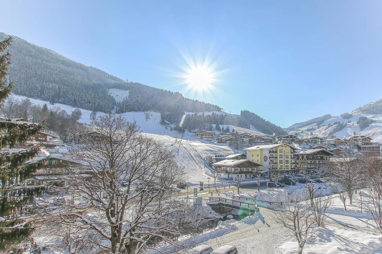 Hotel Almrausch Saalbach-Hinterglemm